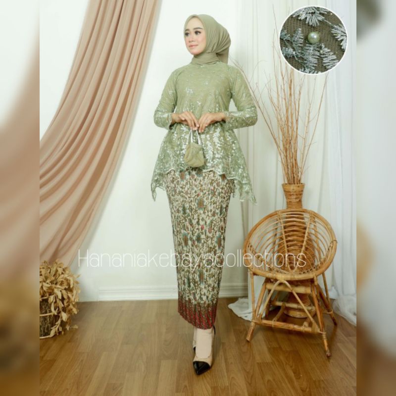 Kebaya Wisuda Rinjani Tille / Kebaya Modern / Kebaya Wisuda / Kebaya Pesta / Kebaya Lamaran / Kebaya muslim / Kebaya Kekinian / Kebaya terbaru / Kebaya Perpisahan / Kebaya Murah / Kebaya Cantik / Kebaya Terpopuler / Kebaya akad / kebaya kondangan / Kebaya