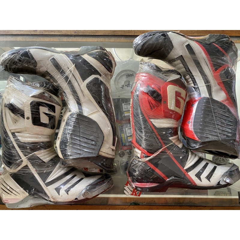 SEPATU ROADRACE GAERNE SIZE 43 ORI STOK LAMA