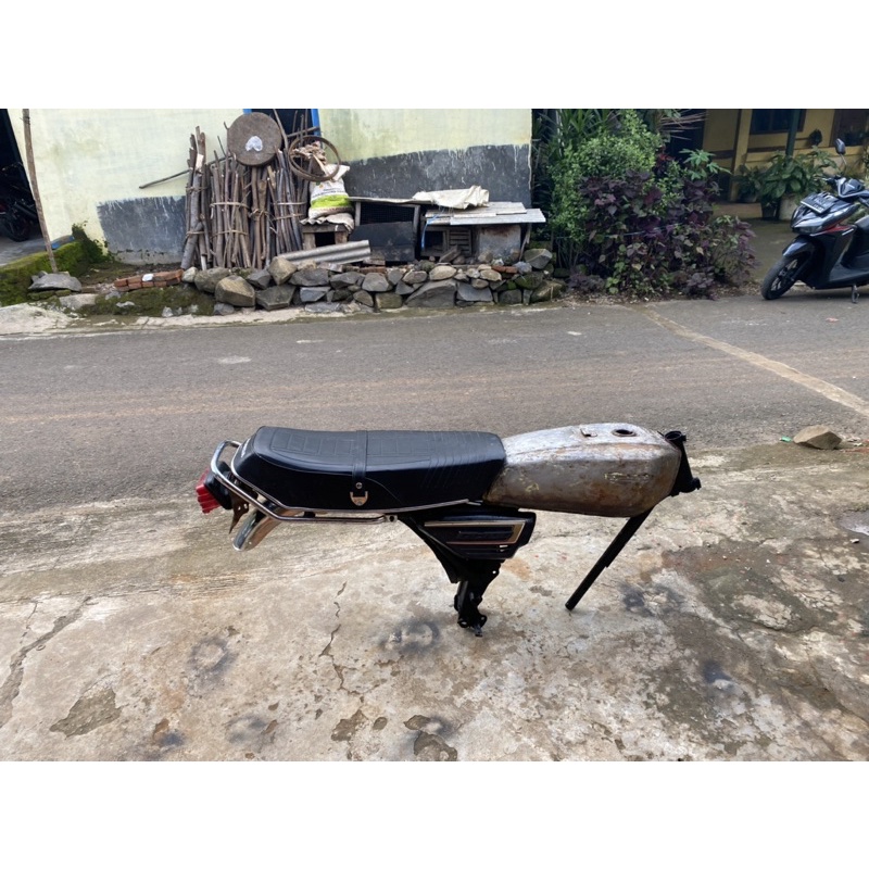 Body gl 100  tengki ori rangka ori yang lain imi