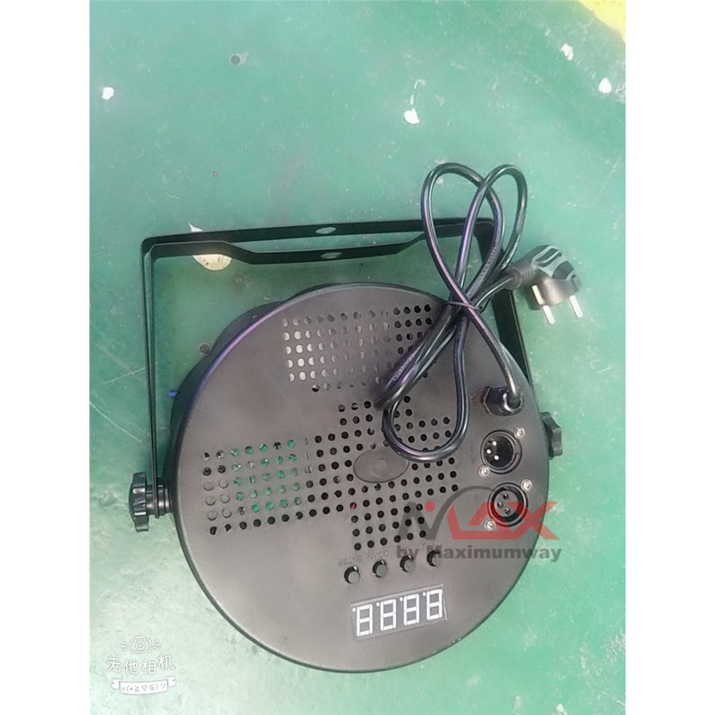 Lampu Par 54 x 3W Lighting Panggung DMX 512 port RBGW 54x3W LED Par Light RGBW Disco DJ Wash Light Equipment DMX 512 LED Uplights Strobe Stage Lighting Effect Light LED LED Flat Par 54x3W RGB Color Lighting Strobe DMX Controller For Disco DJ Music Party
