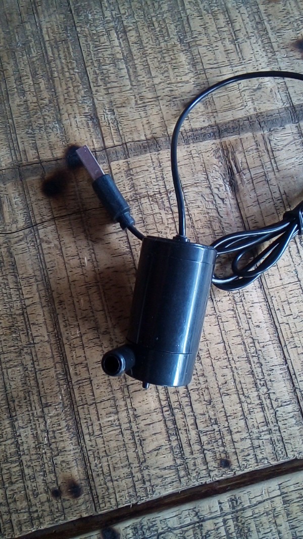 Pompa Air Micro Submersible Mini Dc 5v 2-3l / Min Untuk Akuarium Ikan