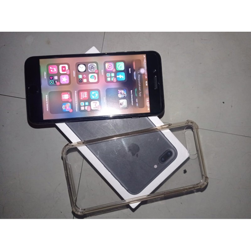 iphone 7 plus 128 GB black mate
