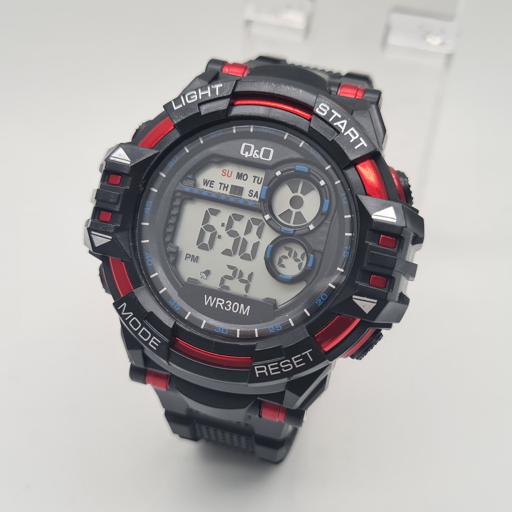 Jam Tangan Digital Pria Water Resistant Q&amp;O Digital Sport