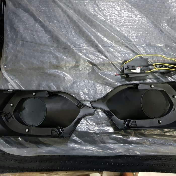 LAMPU DRL PAJERO SPORT 2017