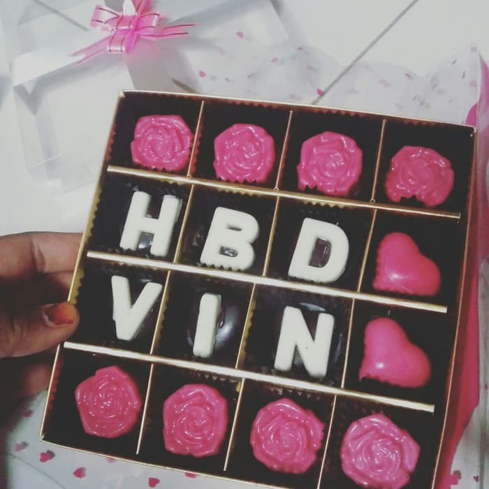 

coklat valentine 16 sekat / hadiah anniv /ultah/souvenir