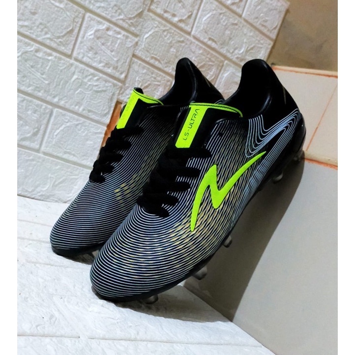 Specs Ultra Sepatu Bola Specs ultra keluaran terbaru