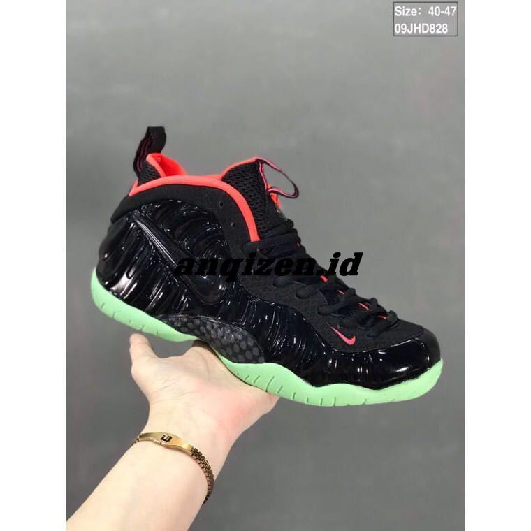 foamposite yeezy black