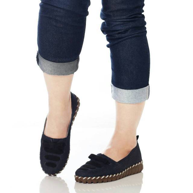 SALE HABIS LeeShoes Sepatu slipon wanita variasi tali depan KODE TLDSlip On
