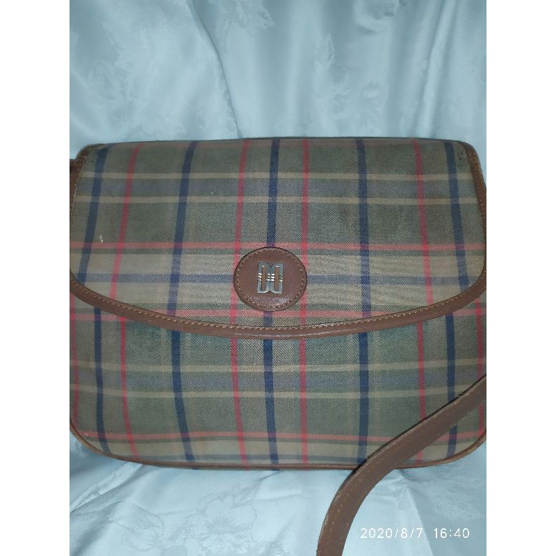 preloved sling bag DAKS