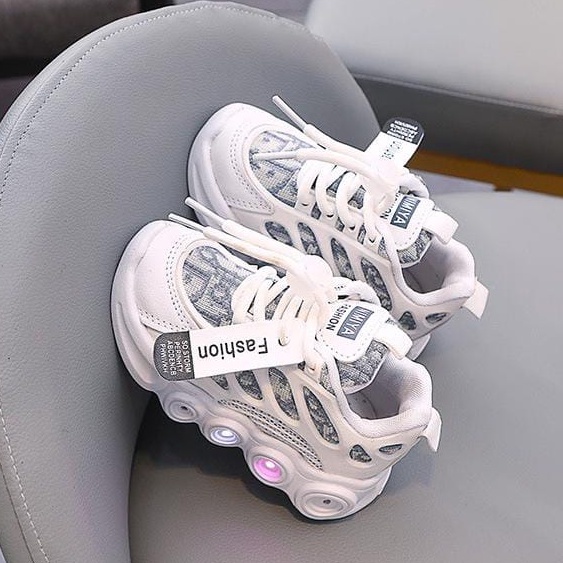 [Tokobig] Guccers LED Sepatu Anak Sport Sneaker Anak Size 21-30 Usia 1-5 Tahun - live pagi malam