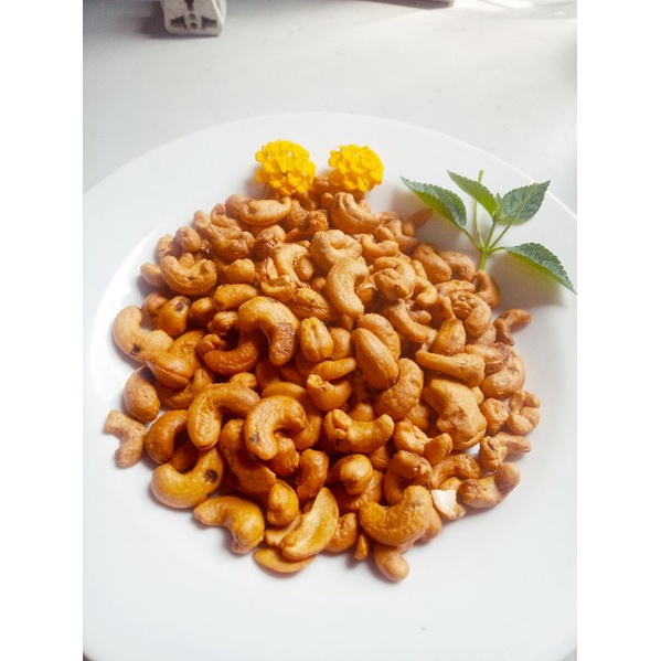 

Kacang Mede Goreng Mete Matang 500 gram ( Asin, Bawang Putih, Pedas Gurih, Krispi )