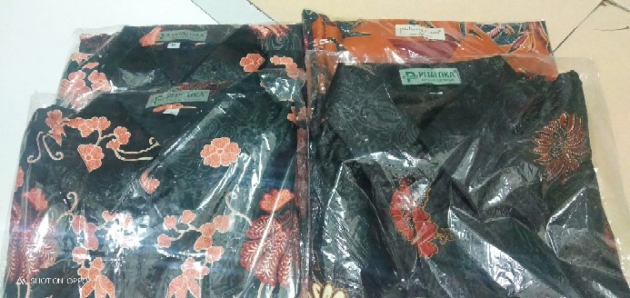 Semi Sutra Silky Premium - Kemeja Batik Halus Kilau Dan Licin - Semsut Embozz Lapis Furing Full Body