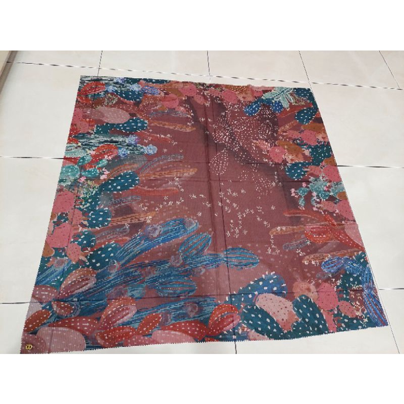 buttonscarves opuntia voal