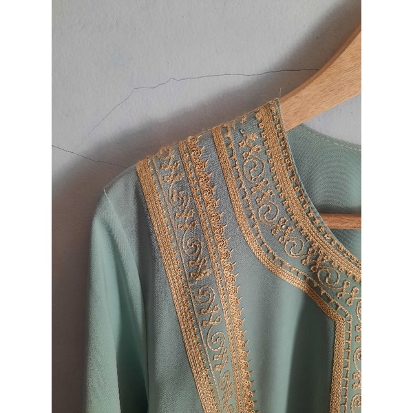 [[PRELOVED]] KAFTAN ARAB WARNA HIJAU SAGE EDISI LEBARAN