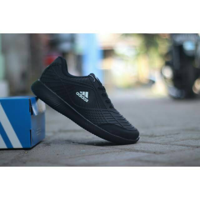 SEPATU SEKOLAH ADIDAS BAHAN KARET HITAM POLOS