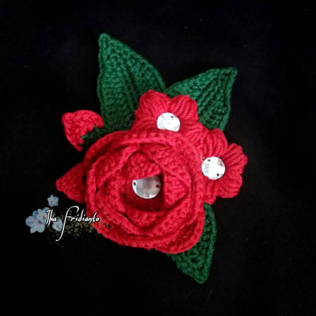 Bros Bunga Mawar Rajut