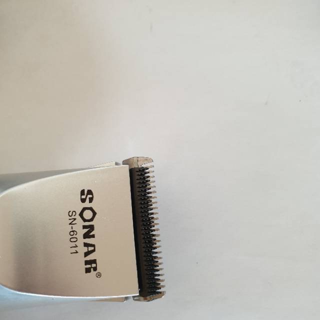 CUKUR RAMBUT SONAR CUKURAN SONAR CHARGE HAIR CLIPPER DENGAN PISAU KERAMIK SN-6011 KLIPER CAS