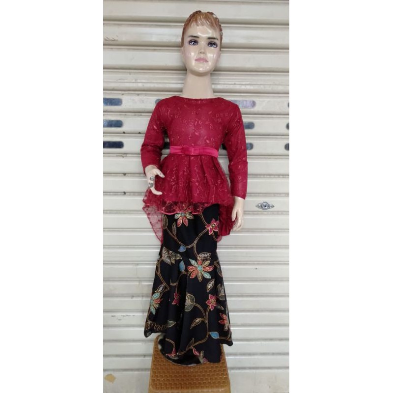 Kebaya anak // kebaya aurora anak // kebaya tulle anak // dress pesta anak // kebaya pinguin anak