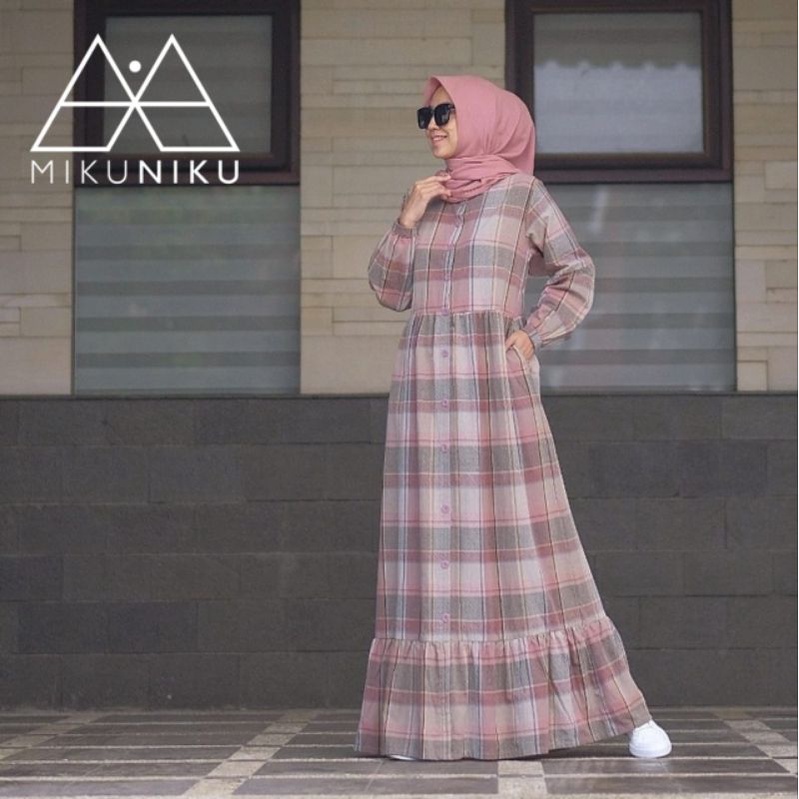 Zaina Dress