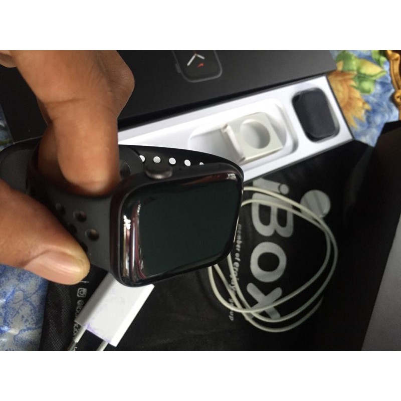 iWatch Series 5 44 mm Nike + ibox