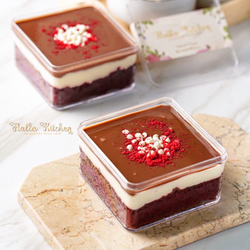 Red Velvet Belgium Dessert Box