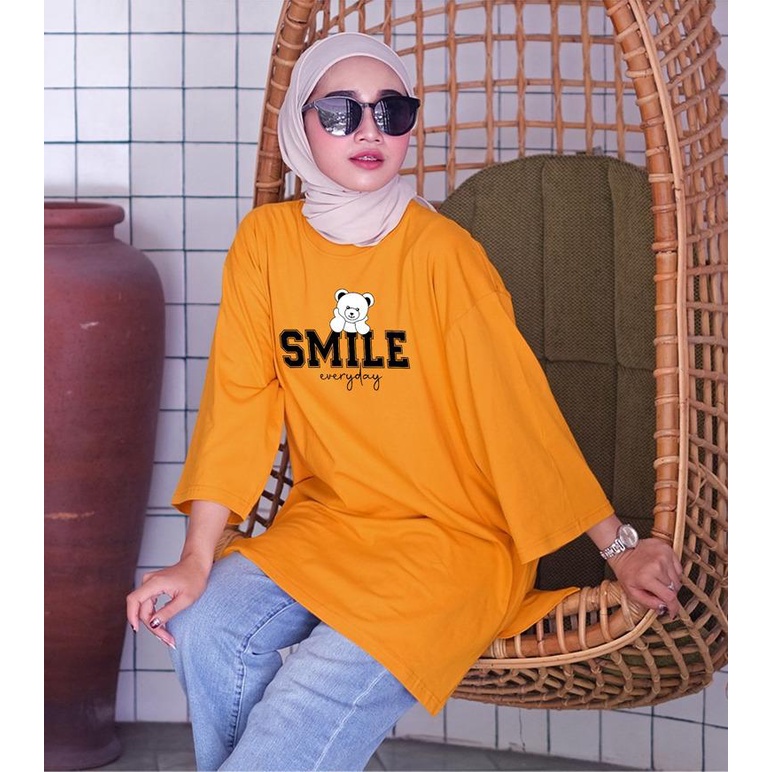 KAOS OVERSIZE TOP HIJAB WANITA BASIC SMILE / OVERSIZE SLIT BLOUSE