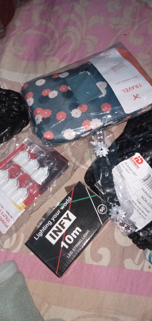 Gantungan Hook Multifungsi / Gantungan Dinding 1 Set Isi 6 Pcs