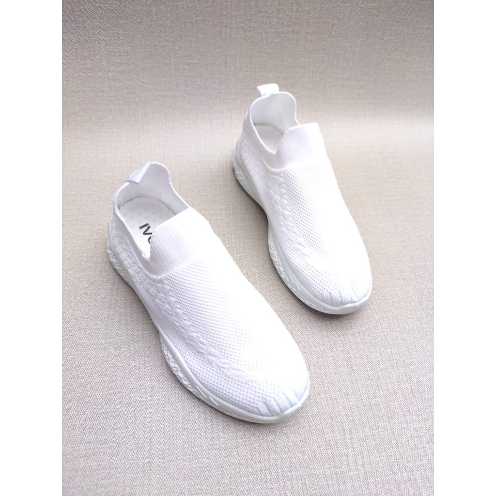 IVORY Sepatu Wanita Slip On Import Flyknit U99-3