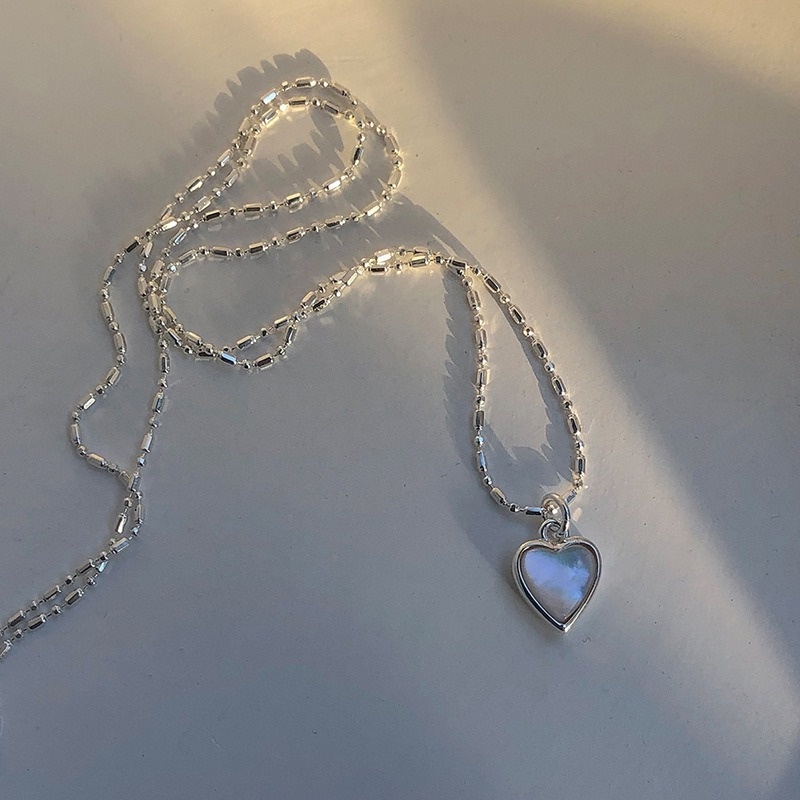 Papaozhu Vintage Perak Shiny Moonstone Heart Pendant Kalung Untuk Wanita Gadis Elegan Cinta Pesona Kalung Chic Tulang Selangka Rantai Perhiasan Aksesoris