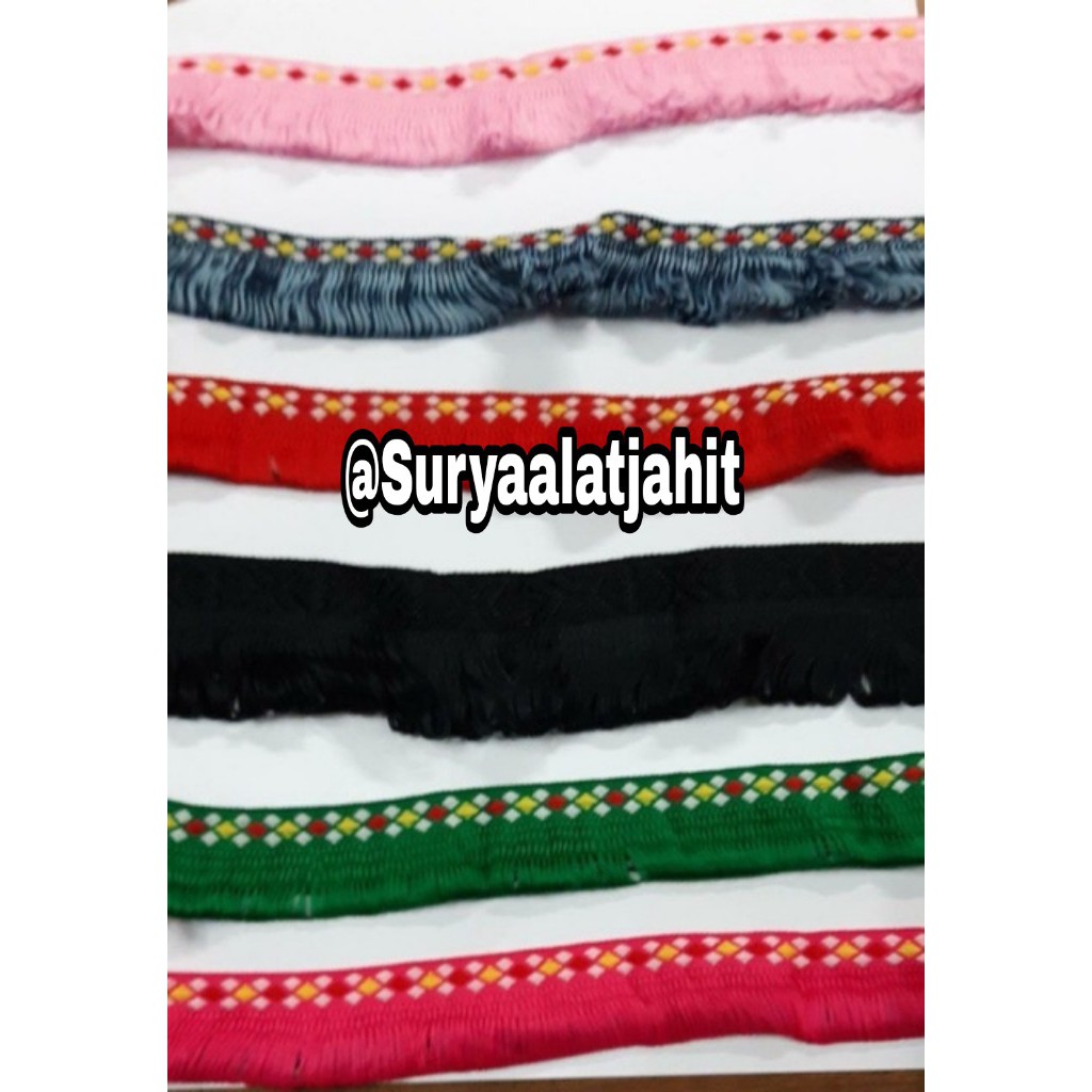 Renda Rumbai Triangle Warna =rp.17.500/1pcs