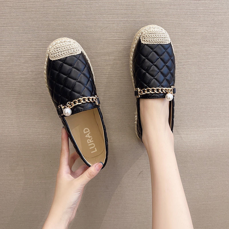 Sepatu Slip On Wanita Import Original Sepatu Slip On Motif Timbul Cantik Korean Style Nyaman Murah