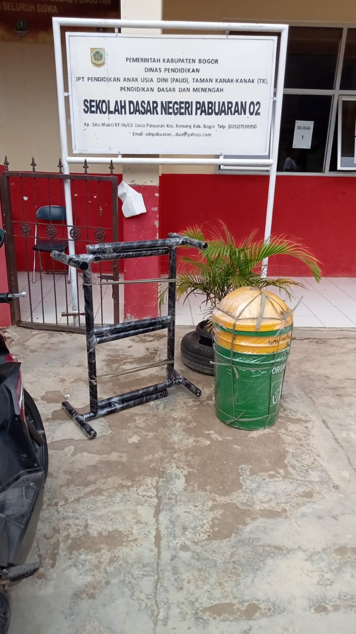 Tempat Sampah Pilah Dua Tempat Sampah Gant
