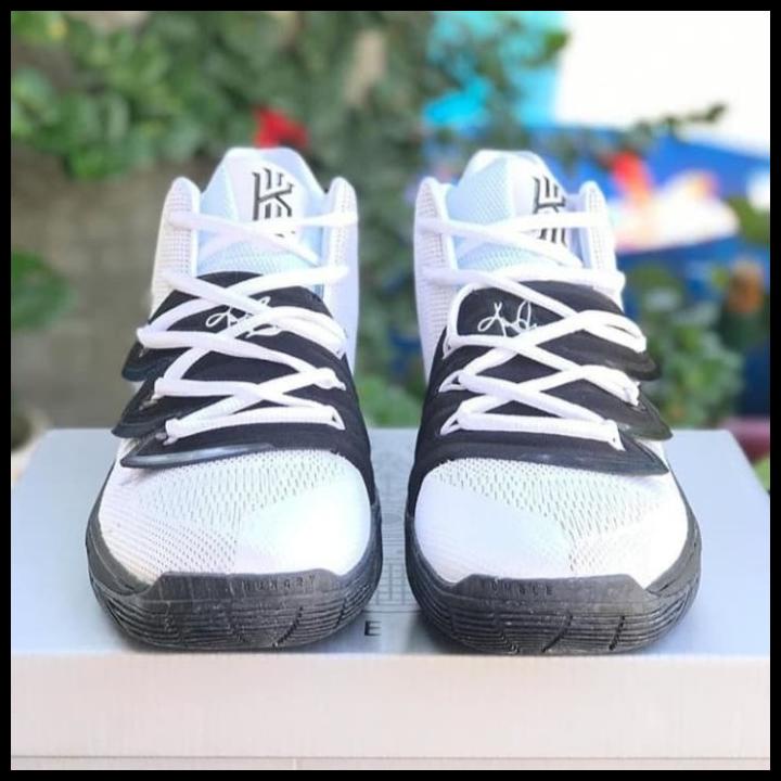 Nike Kyrie 5 Oreo Cookies & Cream Sepatu Basket Premium Original