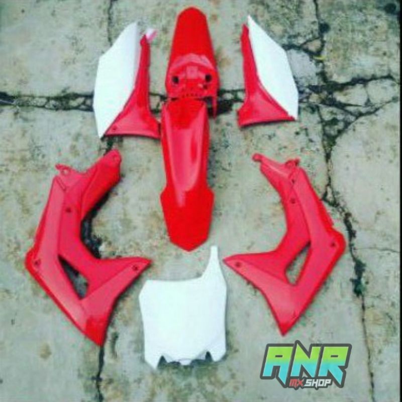 BODY SET CRF 150 L COVER BODY SET CRF 150 L BODY SET SUPERMOTO CRF 150 L