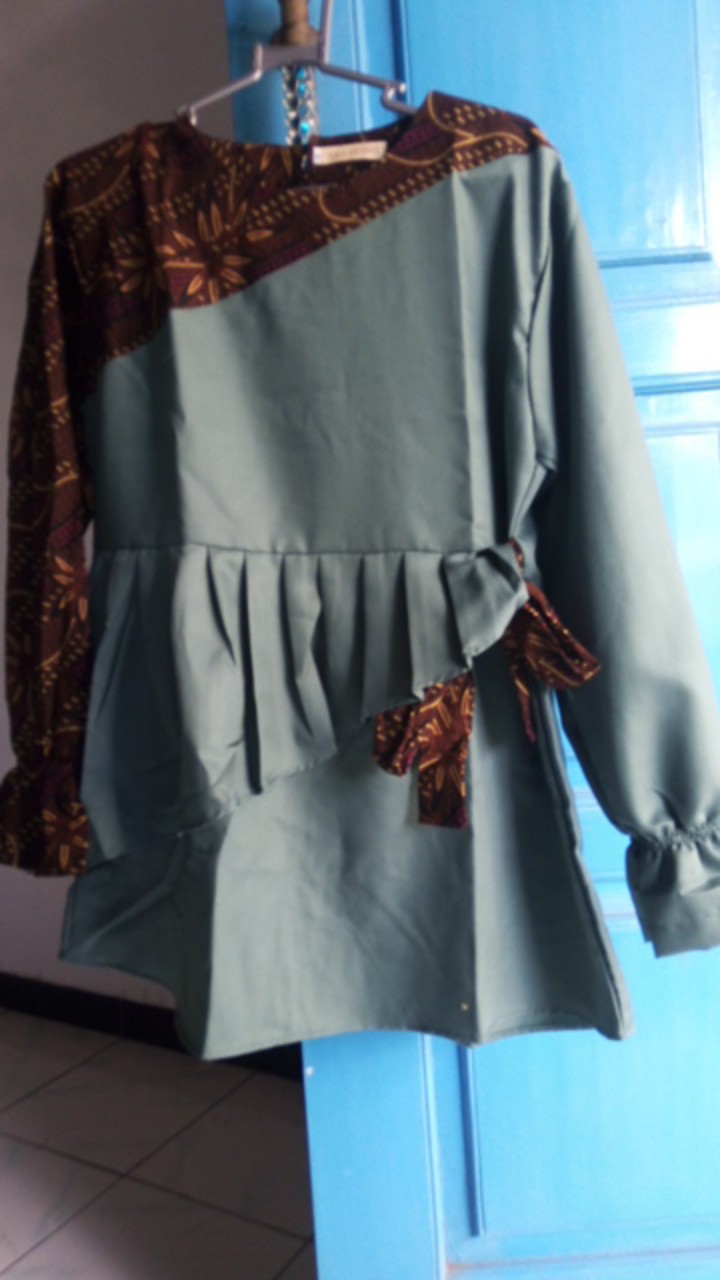 Atasan Batik Wanita Belinda Blossom 4108