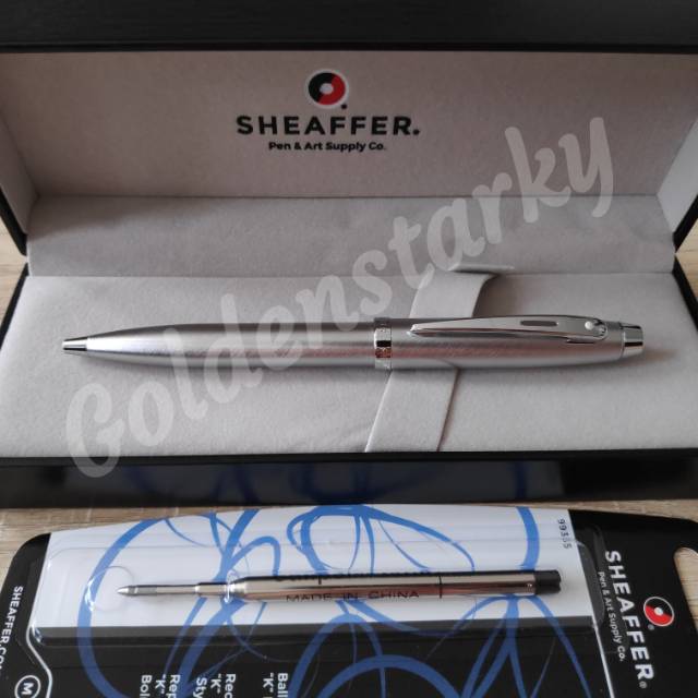 

Paket 1 Klik: 1pcs Sheaffer SGC100 Brushed Chrome Ballpoint + 1pcs Refill Ballpoint