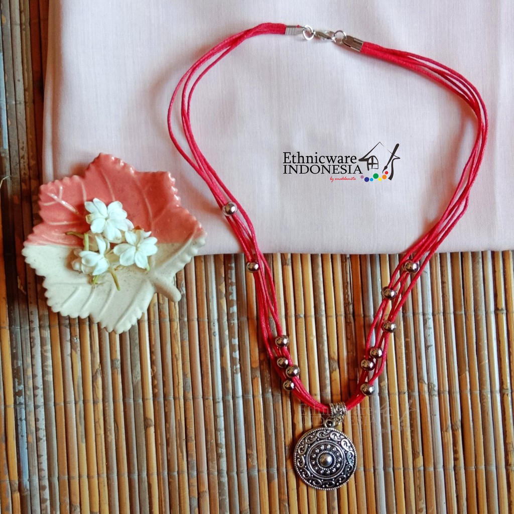 KALUNG ETNIK VINTAGE, Tali Etnik Warna Merah buat wanita
