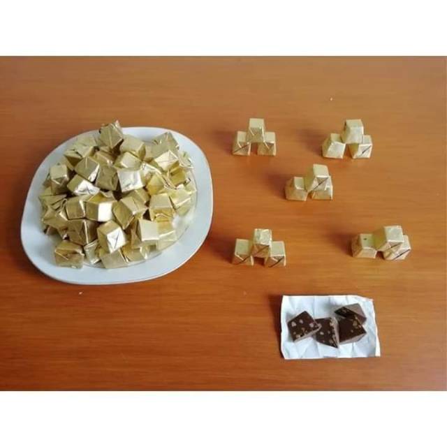 

Coklat piramid