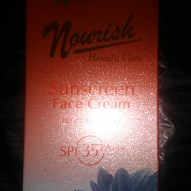 Nourishkin sunscreen spf 35 PA++