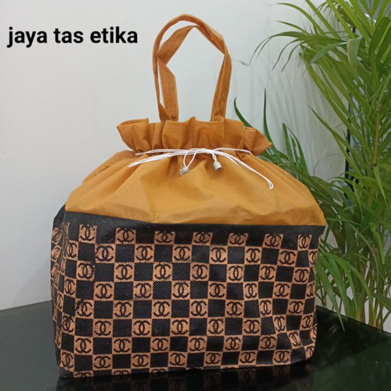 (1 lusin =12 psc) tas hajatan serut 22 harga per lusin