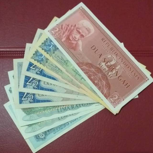 Uang Kuno 9 Lembar Barang Antik Total 2020