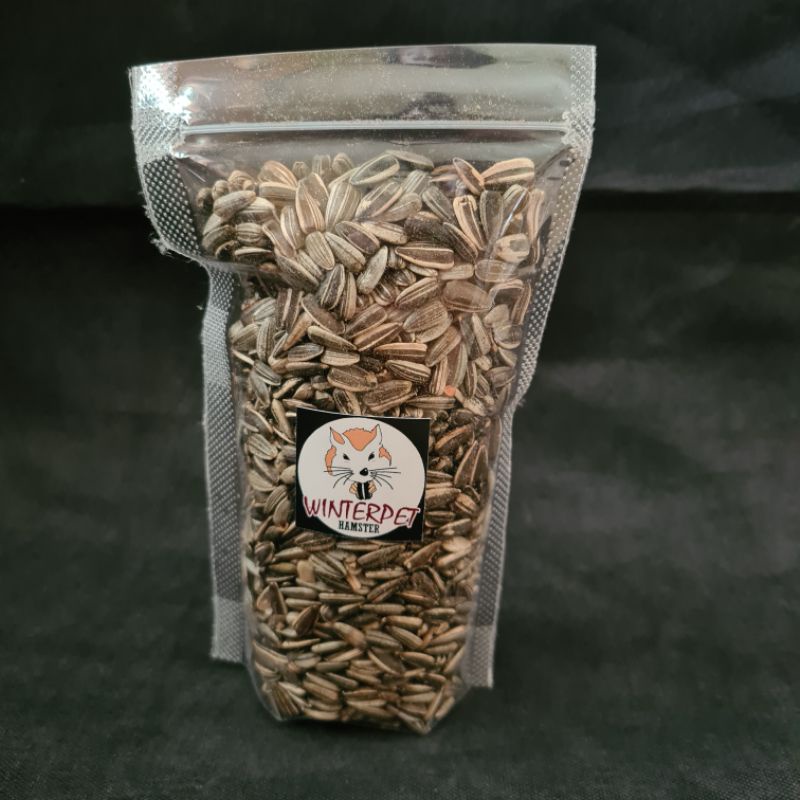 

Pakan Kuwaci