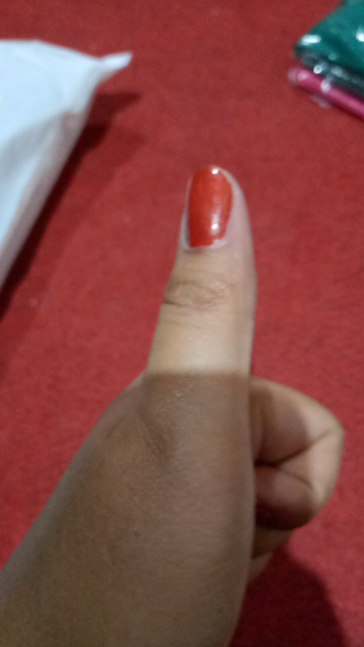 Hanger Baju Plastik 6pcs Gantungan Baju Kuat Kualitas Premium Kapstok Untuk Menggantung Baju (pe-2)