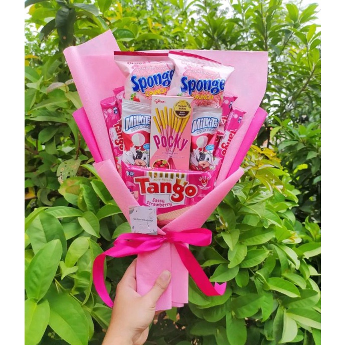 (S) BUKET PINK SPONGE 2 LUCU CANTIK/paket/bingkisan Snack Ulang Tahun/Ultah/ Wisuda/Kado/Hadiah