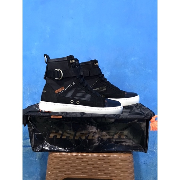 Exodos57 X Never too lavish sz 41