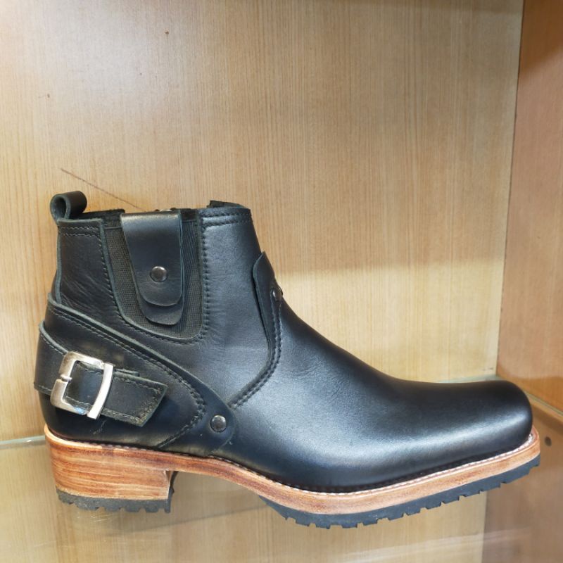 Sepatu Boots // Sepatu Jungle // Sepatu Cowboy // Sepatu Kulit