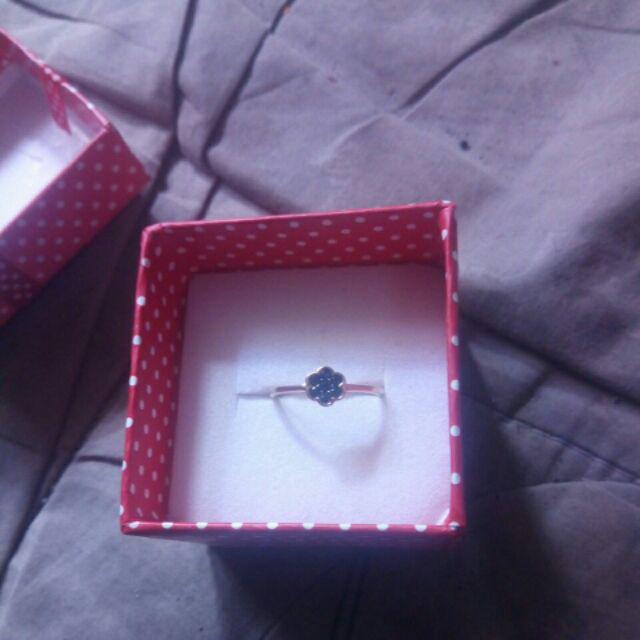 Kotak Cincin Polkadot