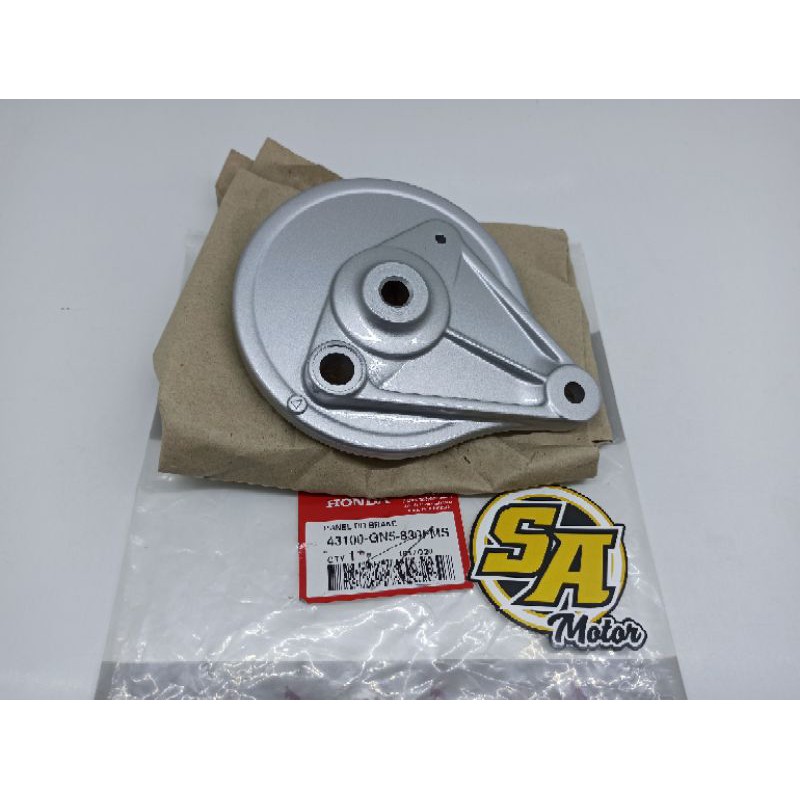 TUTUP TROMOL PANEL REM BELAKANG HONDA WIN GRAND SUPRA HITAM SILVER 43100-GN5-830FMS ORI AHM