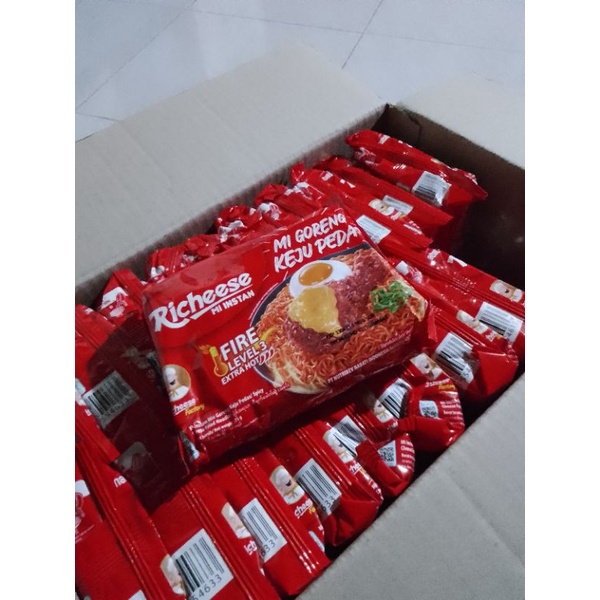 

mie goreng richeese level 0 dan level 3