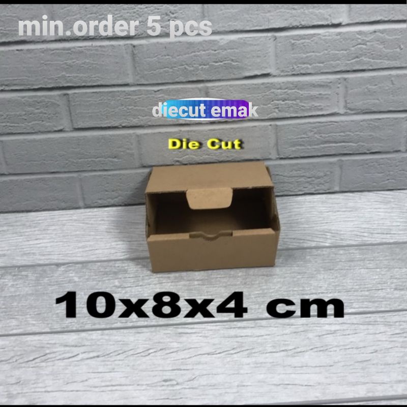 

Kardus box diecut 10x8x4 cm Kotak Karton die cut